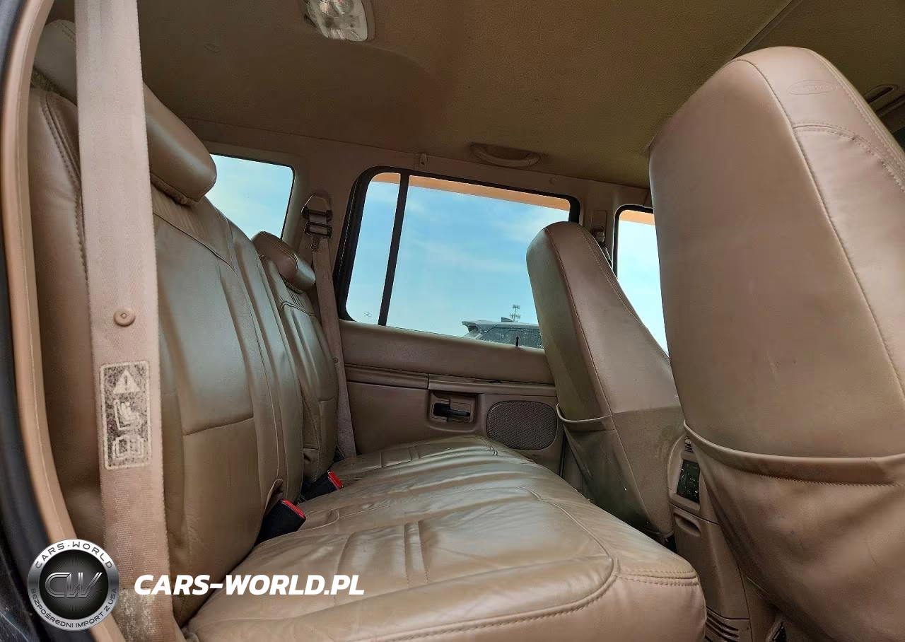 2000 Ford Explorer Eddie Bauer VIN:1FMDU74E1YZB25113 - 11