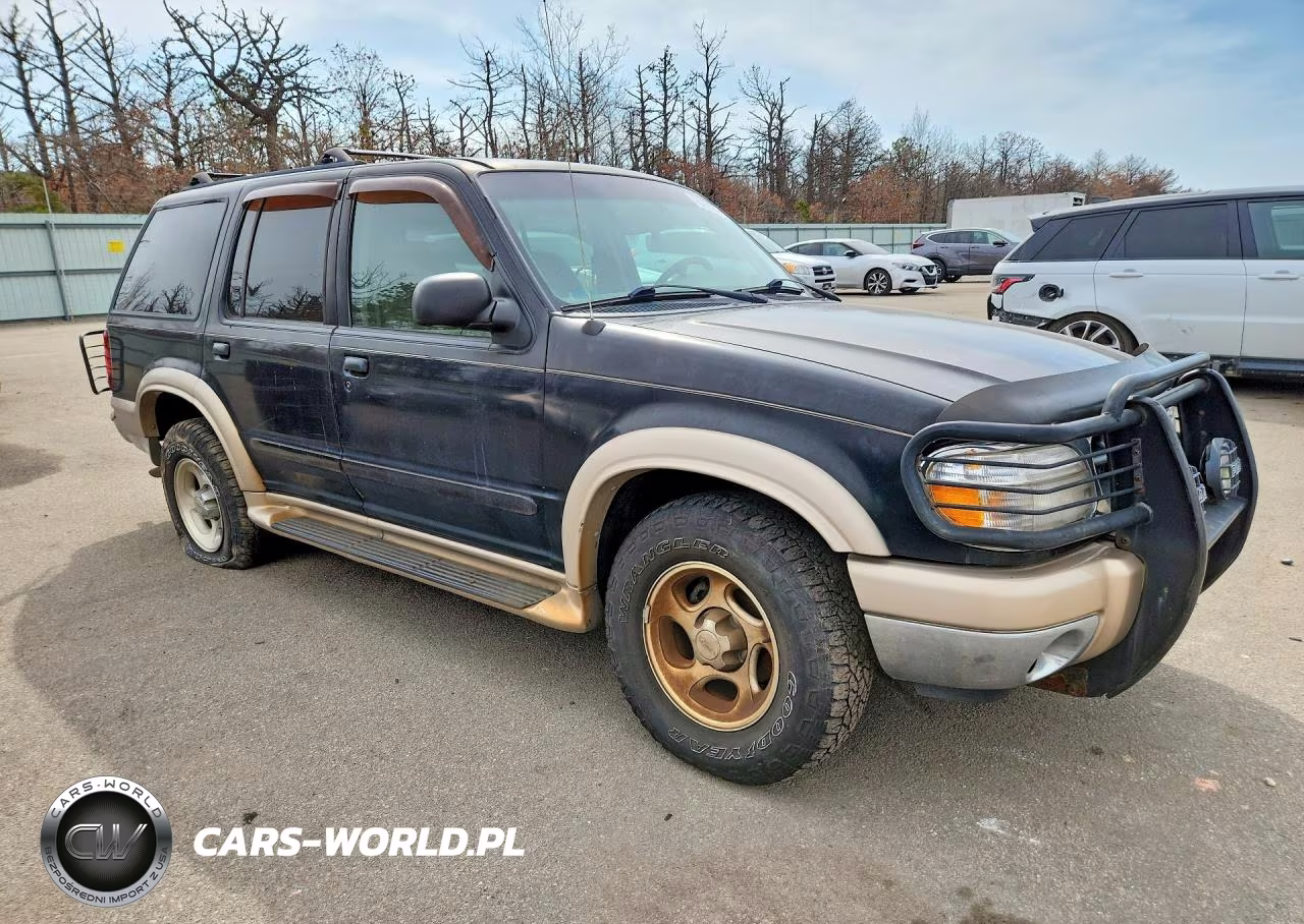 2000 Ford Explorer Eddie Bauer VIN:1FMDU74E1YZB25113 - 4