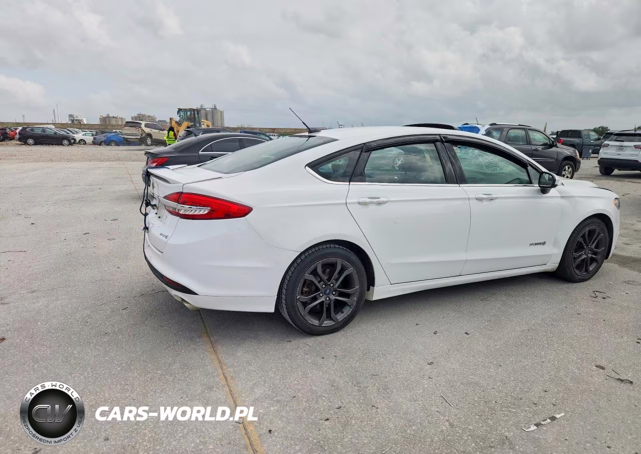 2018 Ford Fusion Se Hybrid VIN:3FA6P0LU8JR116378 - 3
