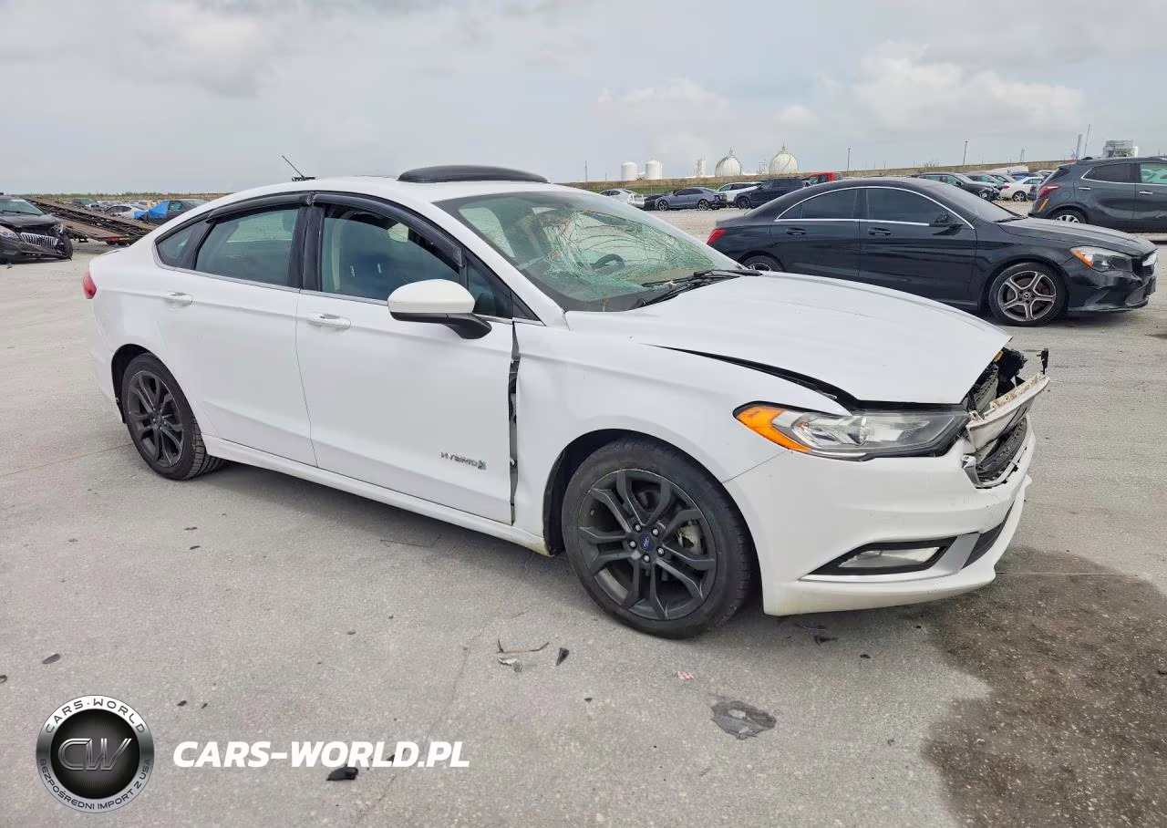 2018 Ford Fusion Se Hybrid VIN:3FA6P0LU8JR116378 - 4