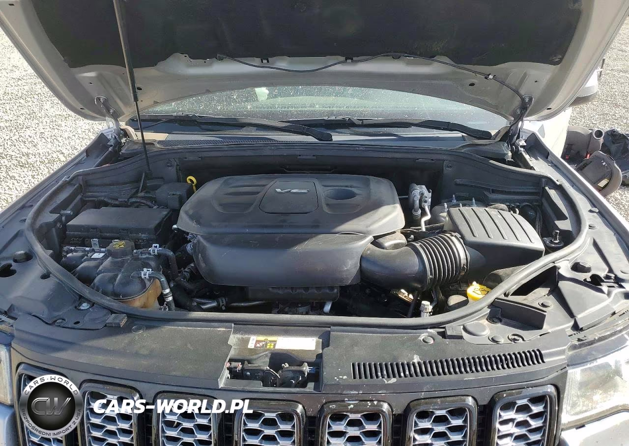 2018 Jeep Grand Cherokee Laredo VIN:1C4RJFAG6JC443739 - 12