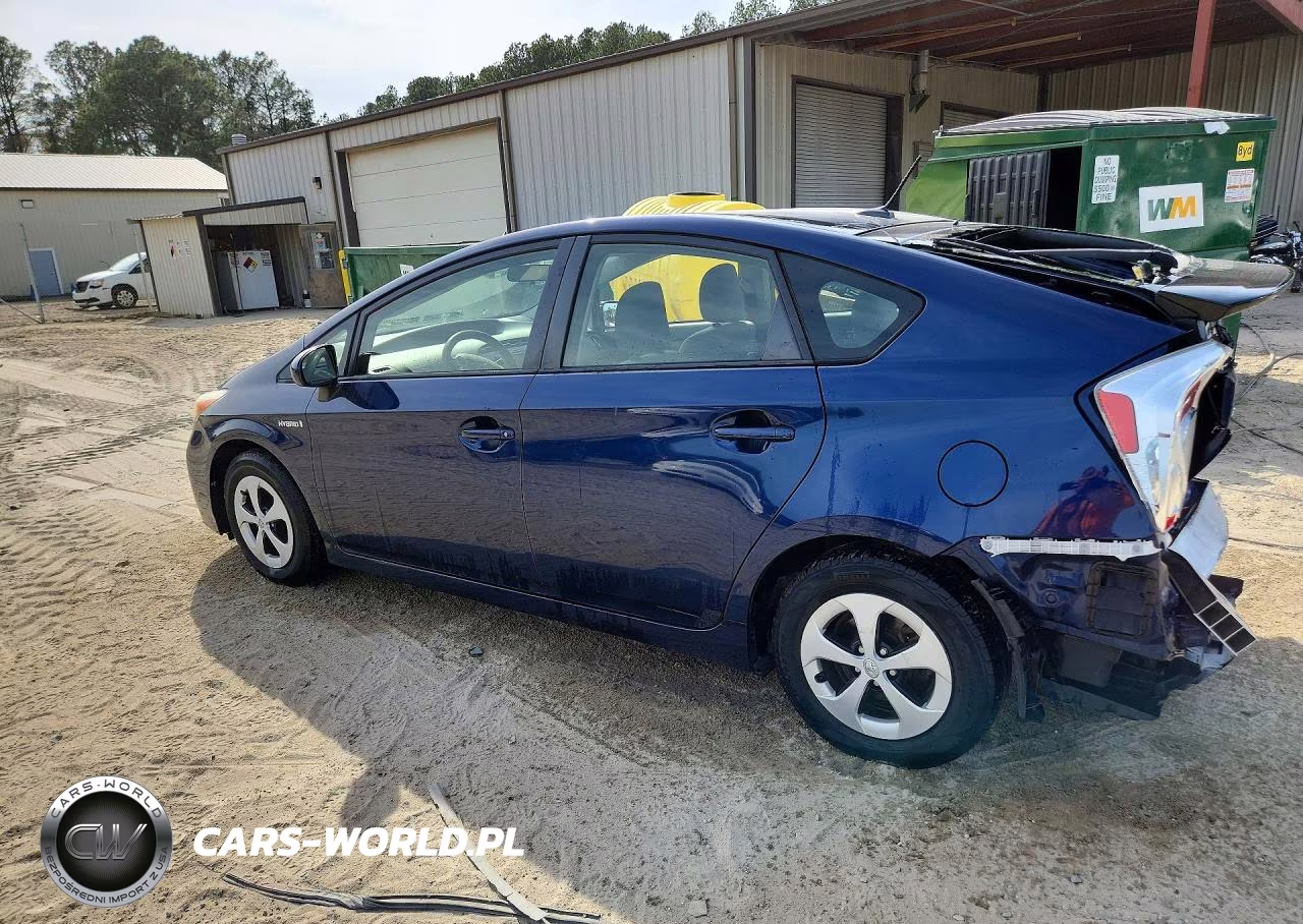 2015 Toyota Prius Three VIN:JTDKN3DU3F1880915 - 2