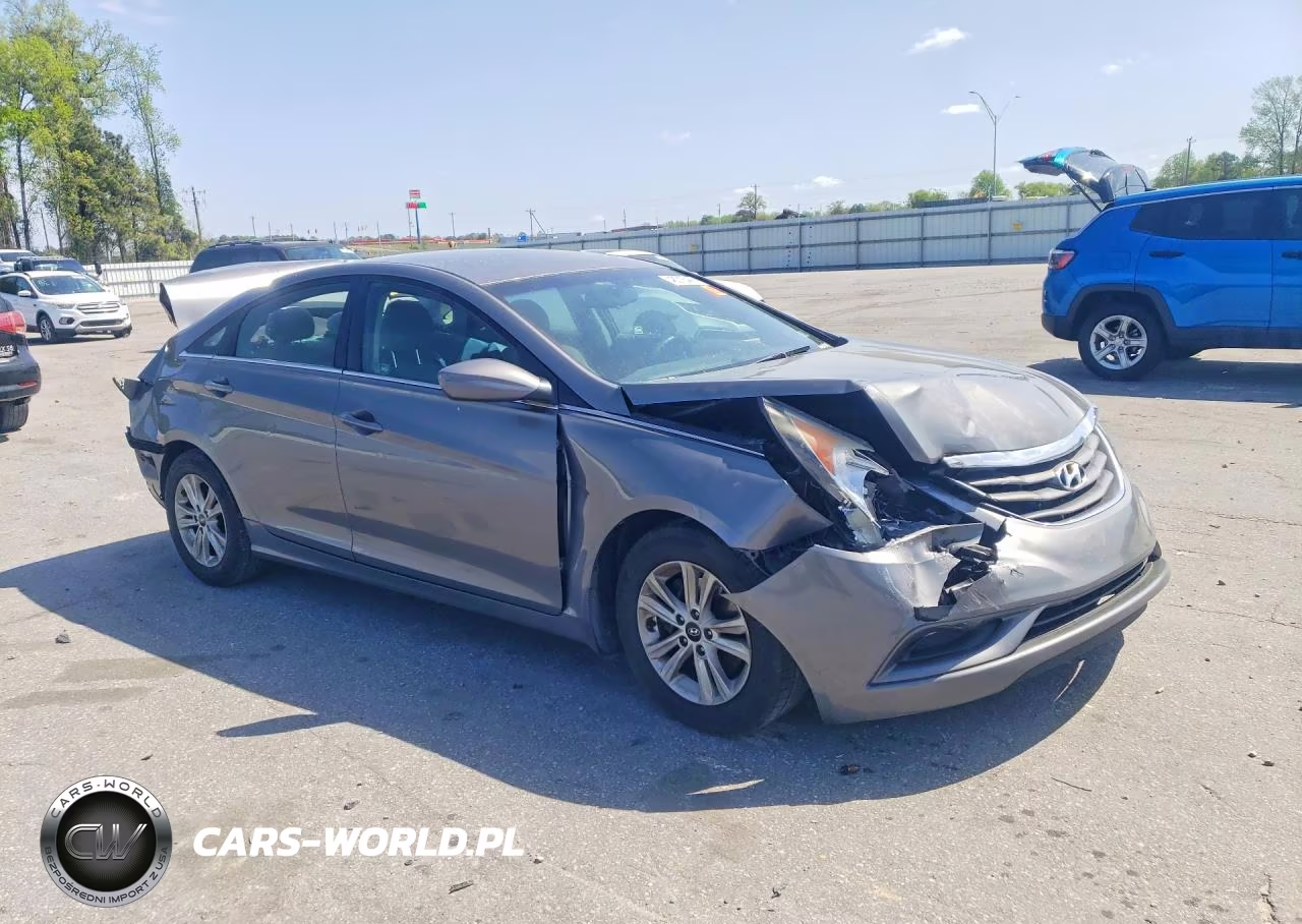 2012 Hyundai Sonata Gls VIN:5NPEB4AC5CH484643 - 4