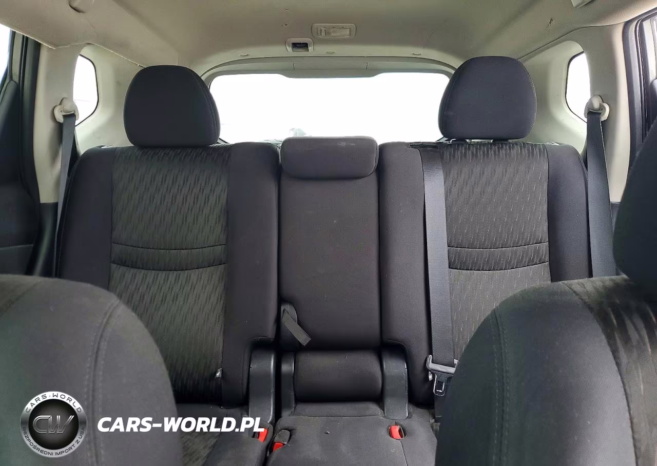 2019 Nissan Rogue S VIN:5N1AT2MT3KC798163 - 10