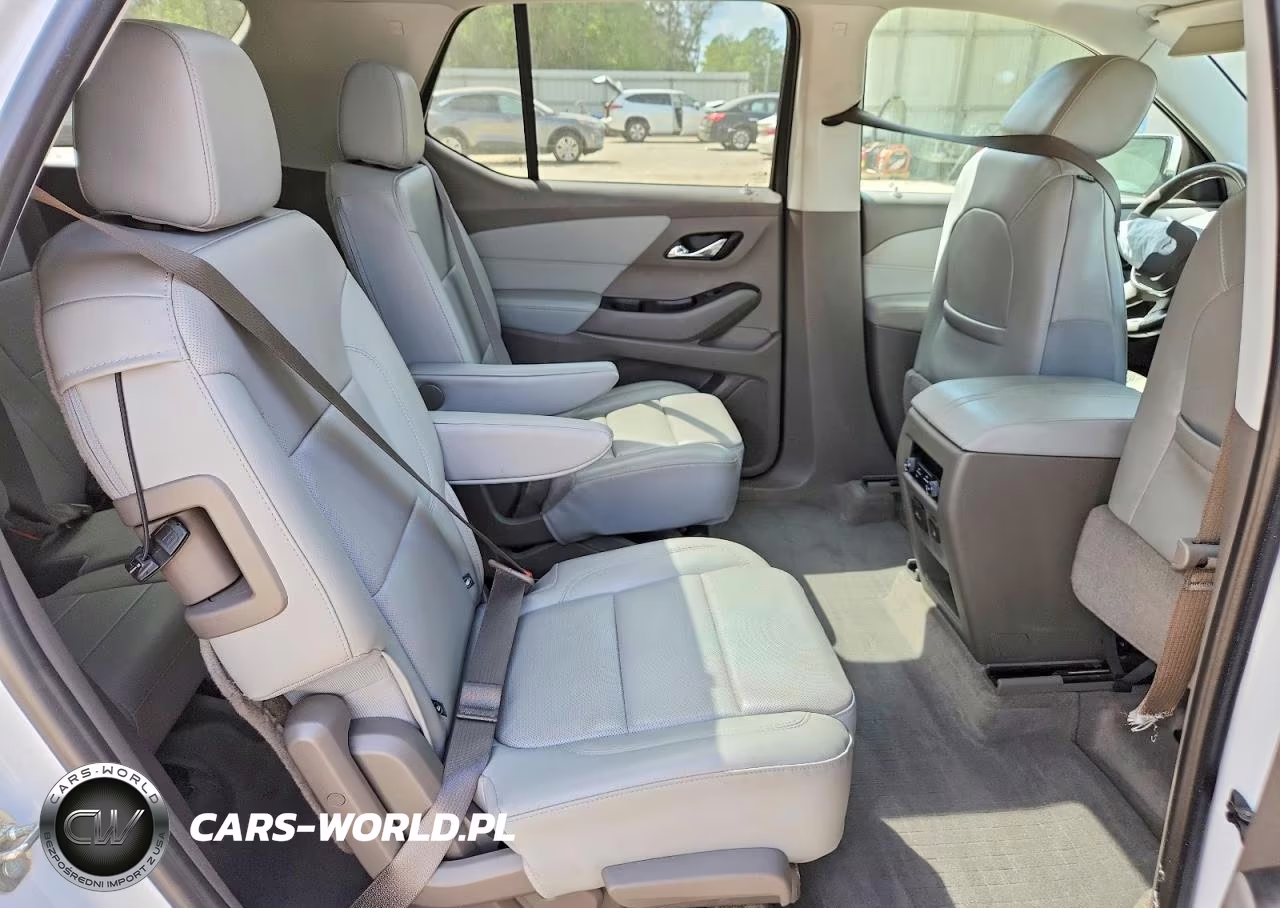 2019 Chevrolet Traverse Premier VIN:1GNERKKW6KJ101864 - 11
