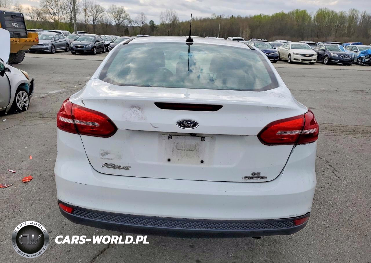 2016 Ford Focus Se VIN:1FADP3F23GL341205 - 6