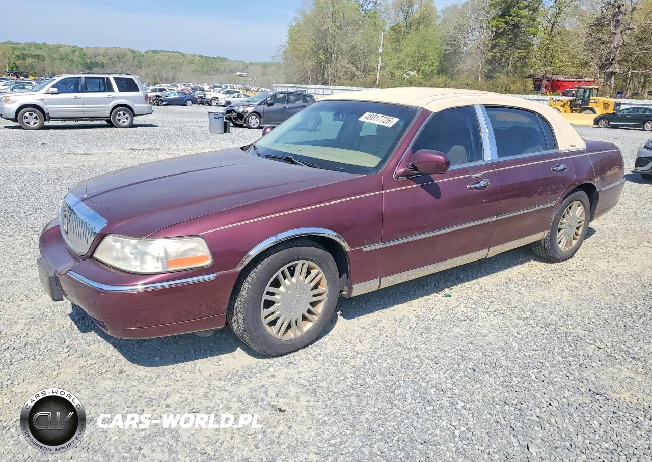 2006 Lincoln Town Car Designer
