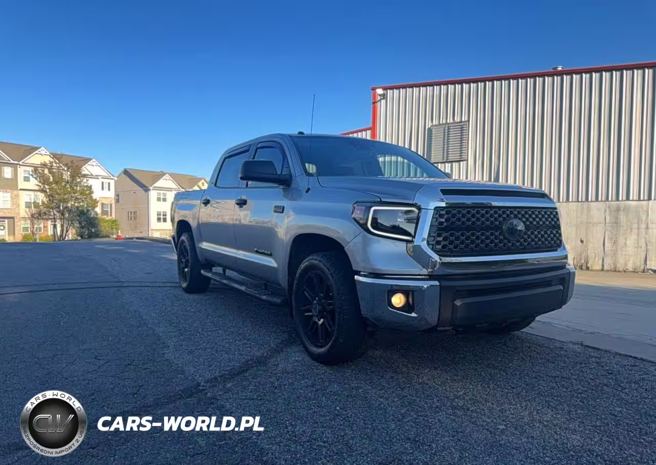 2018 TOYOTA TUNDRA CREWMAX SR5