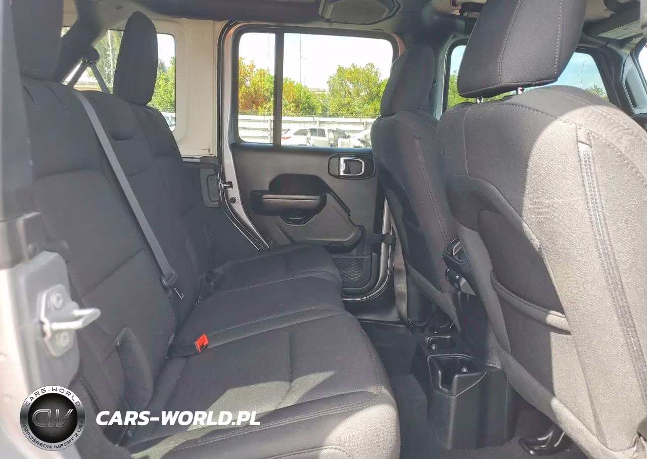 2020 Jeep Wrangler Unlimited Sport VIN:1C4HJXDN5LW171889 - 11