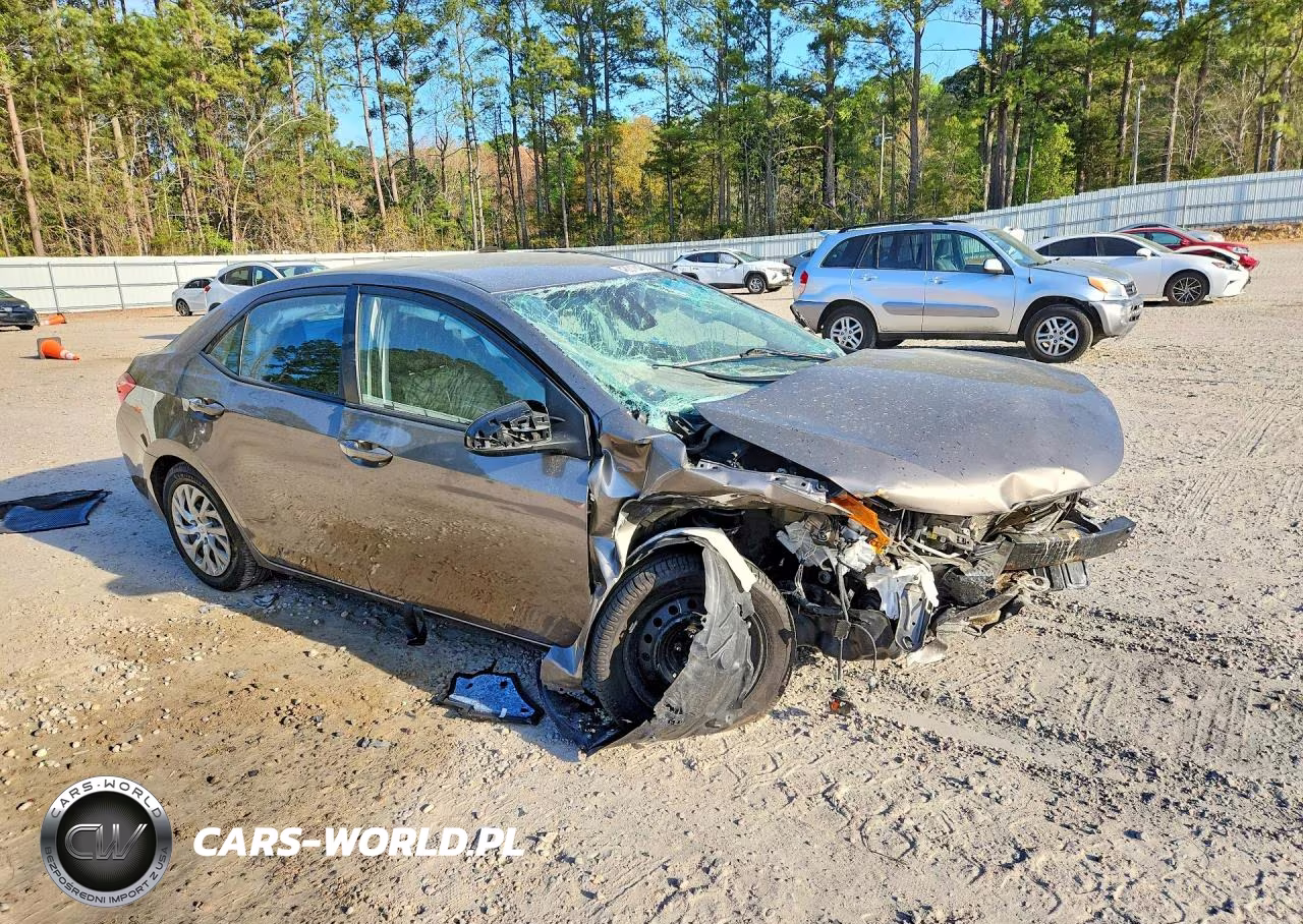 2017 Toyota Corolla Le VIN:2T1BURHE3HC935354 - 4