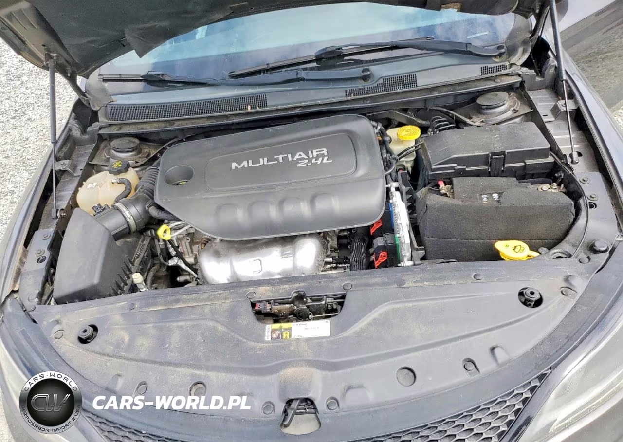 2015 Chrysler 200 S VIN:1C3CCCBB3FN747970 - 11