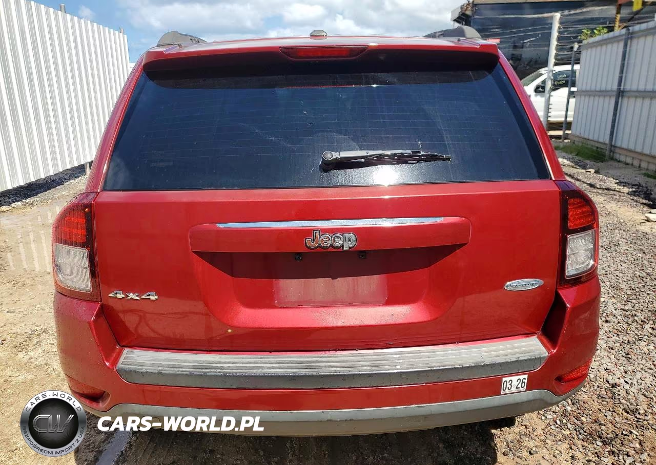 2016 Jeep Compass Latitude VIN:1C4NJDEB0GD630821 - 6