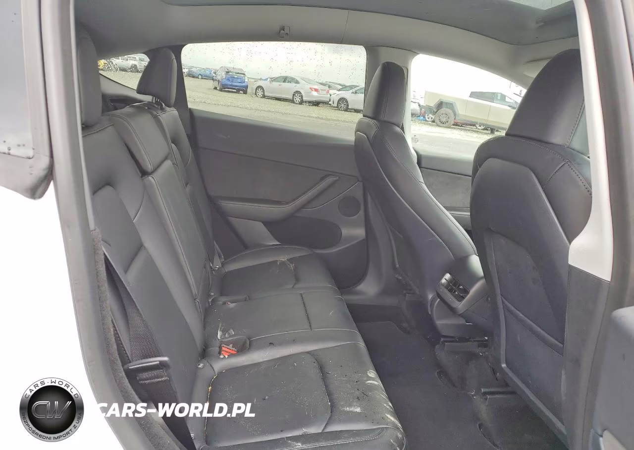2023 Tesla Model Y VIN:7SAYGDEE7PF675546 - 11