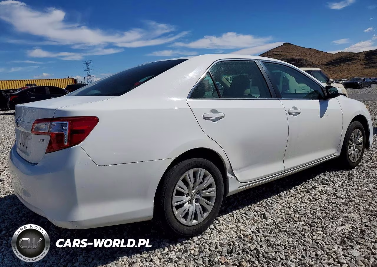 2014 Toyota Camry Le VIN:4T1BF1FK6EU460989 - 3
