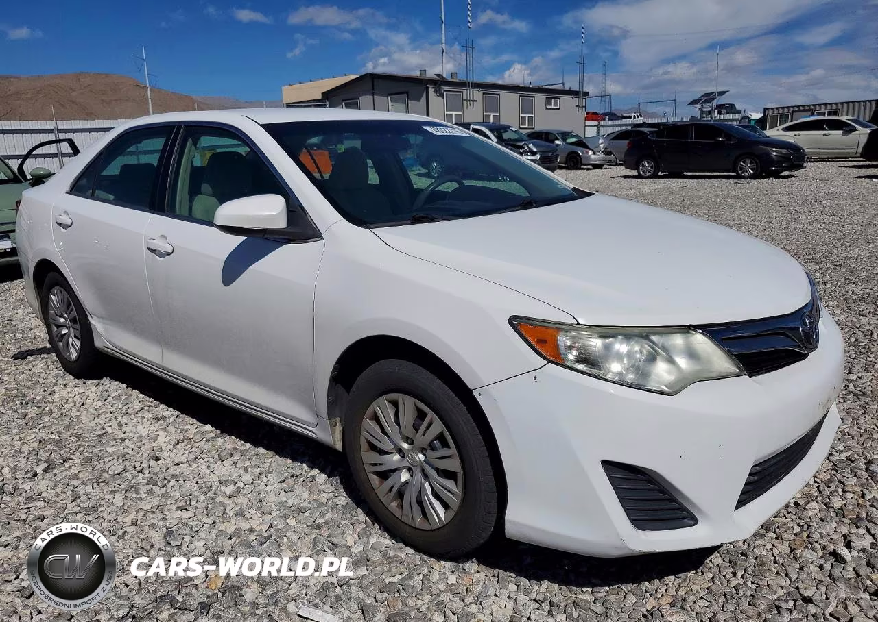 2014 Toyota Camry Le VIN:4T1BF1FK6EU460989 - 4