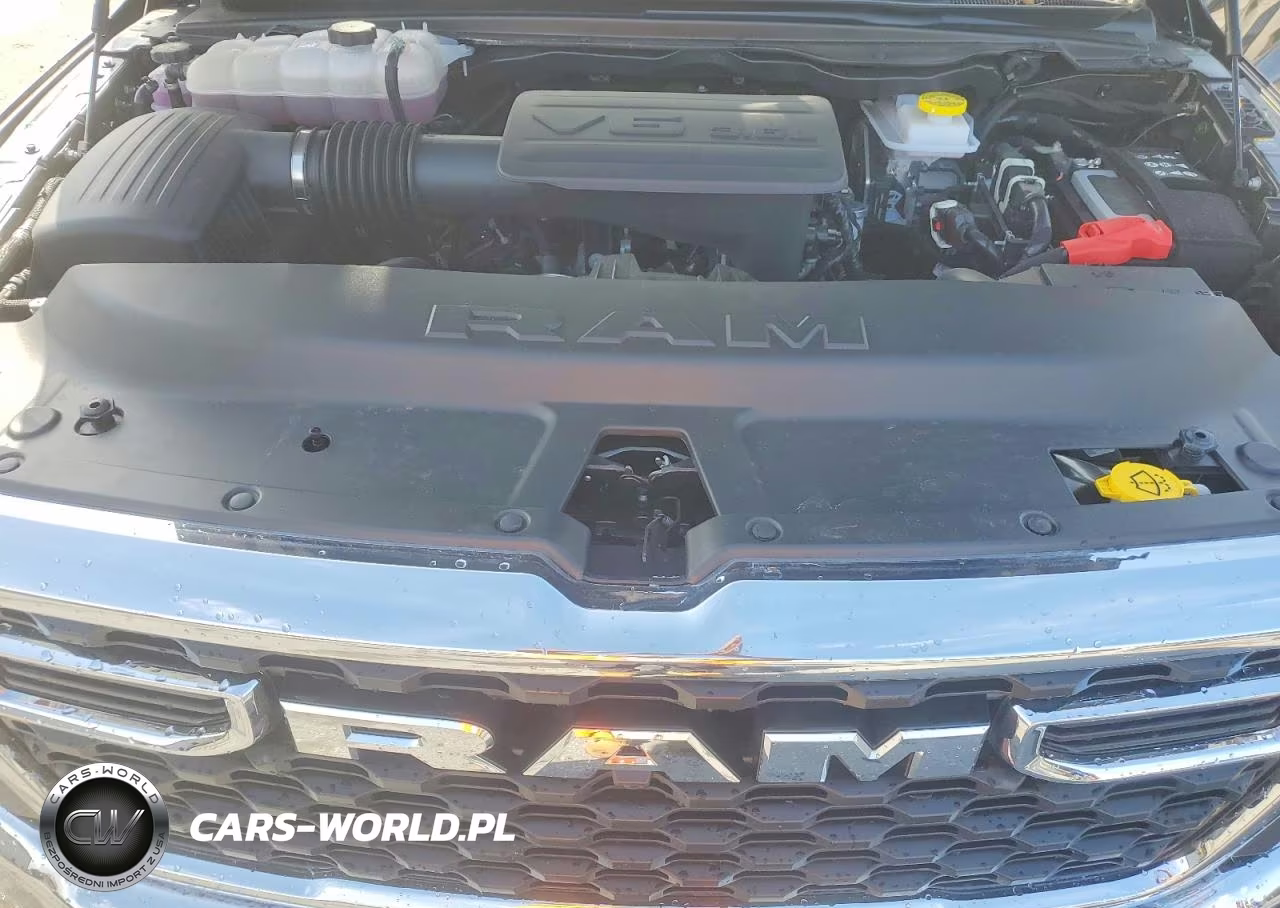 2025 Ram 1500 Big Horn VIN:1C6RREFGXSN657500 - 11