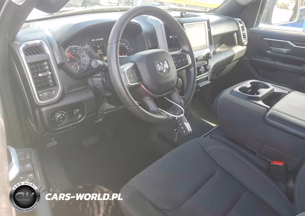 2025 Ram 1500 Big Horn VIN:1C6RREFGXSN657500 - 8