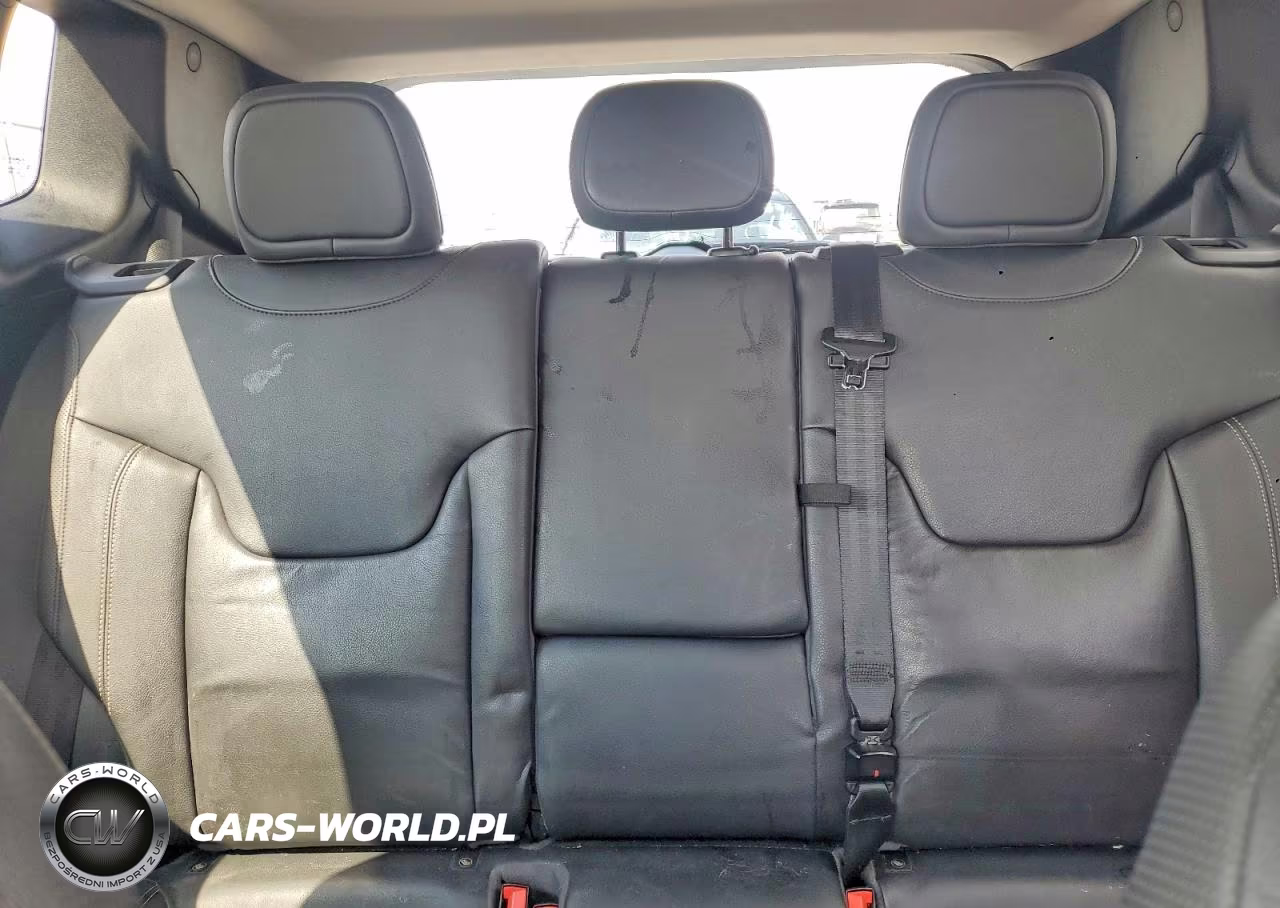2016 Jeep Renegade Limited VIN:ZACCJBDTXGPC75454 - 10