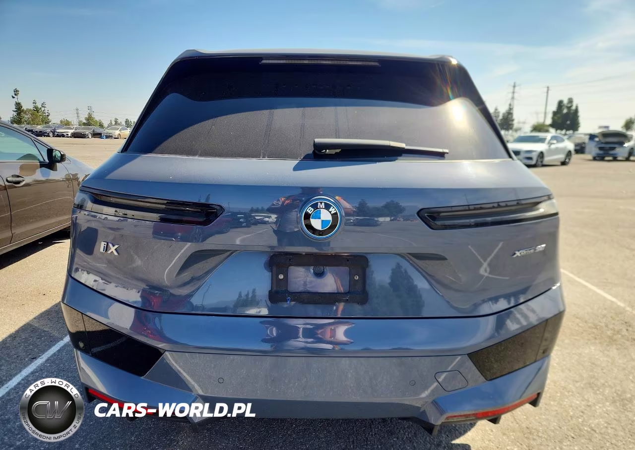 2023 BMW Ix xDrive50 VIN:WB523CF0XPCM86507 - 6
