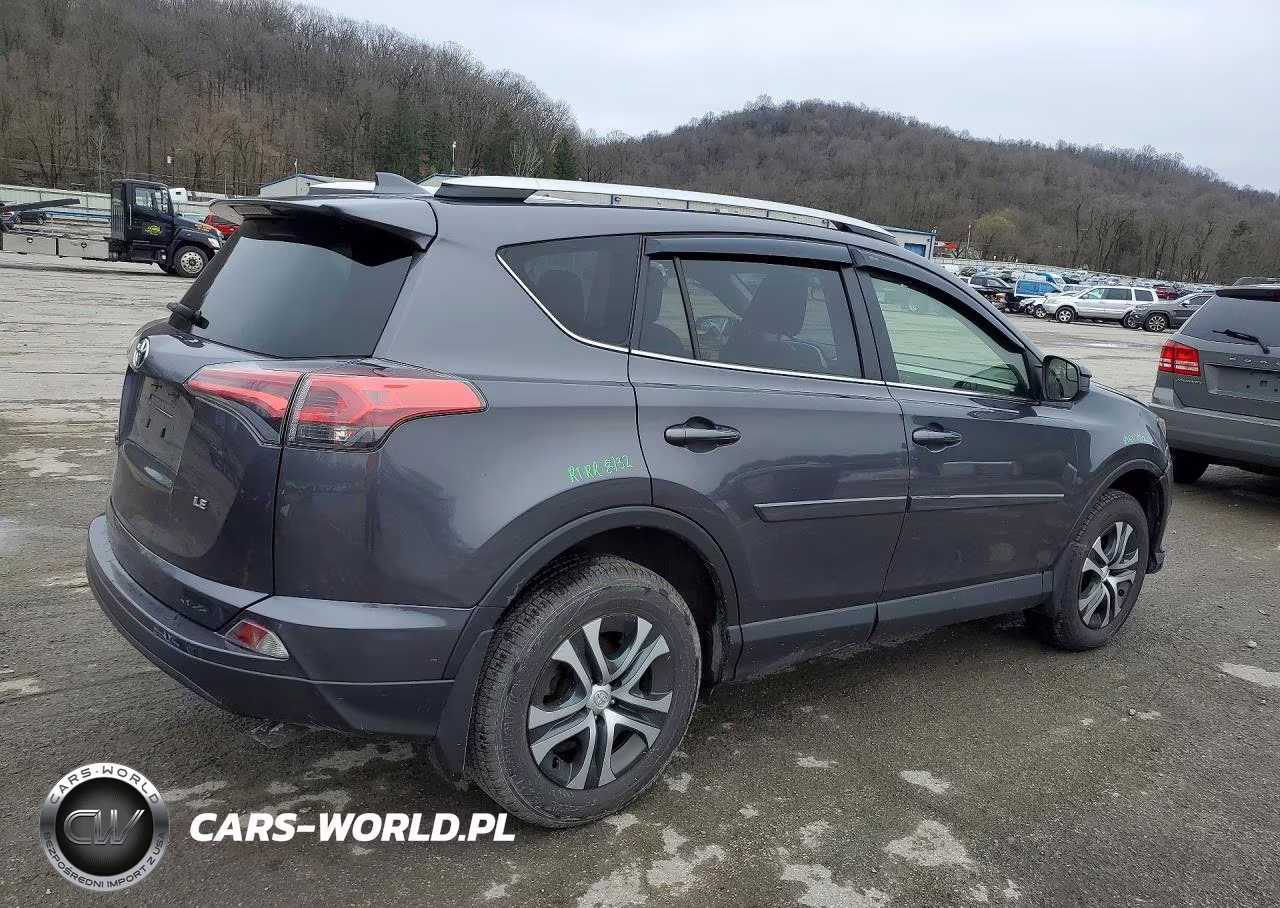 2018 Toyota Rav4 Le VIN:JTMZFREV0JJ211029 - 3