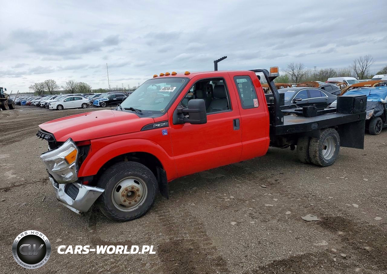 2016 Ford F350 Super Duty Flatbed Truck