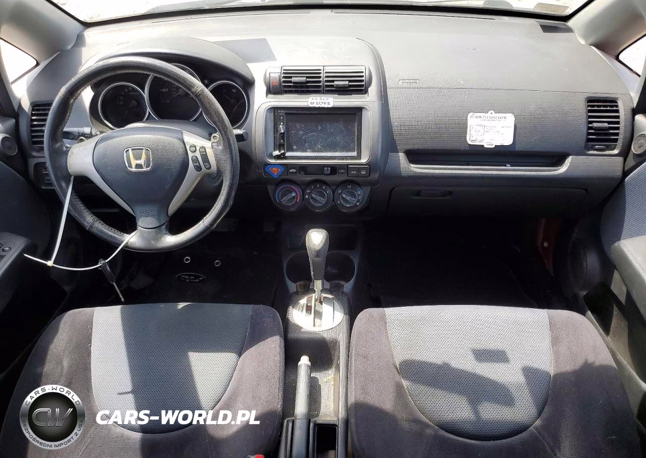 2008 Honda Fit Sport VIN:JHMGD38678S073667 - 8