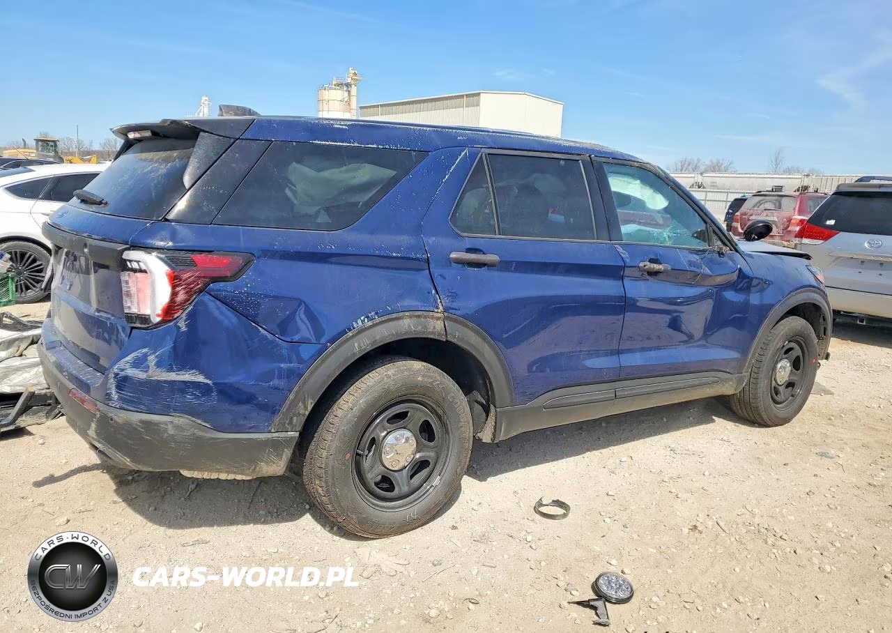 2026 Ford Explorer Police Interceptor VIN:1FM5K8AB5TGA74830 - 3