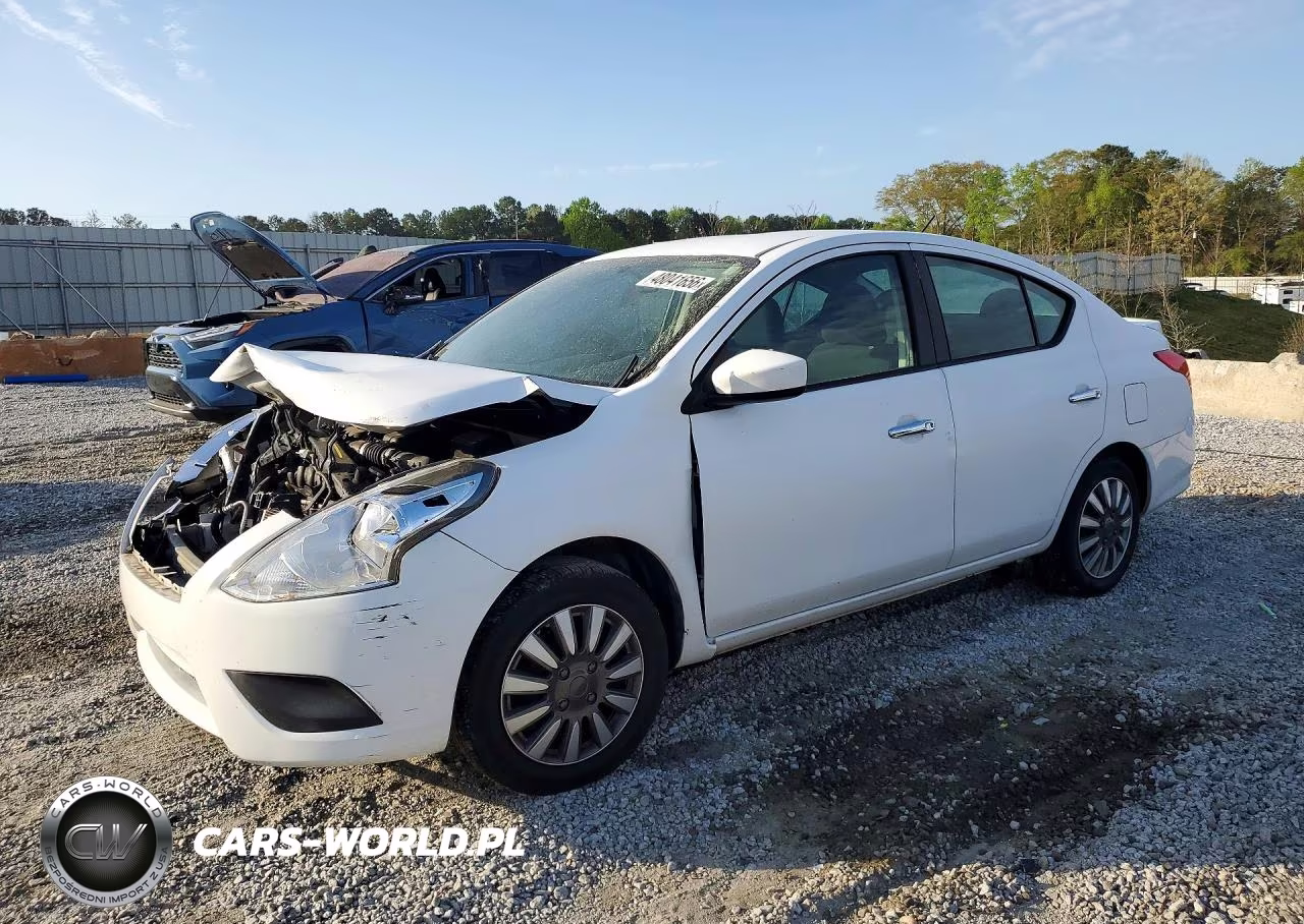 2019 Nissan Versa Sv