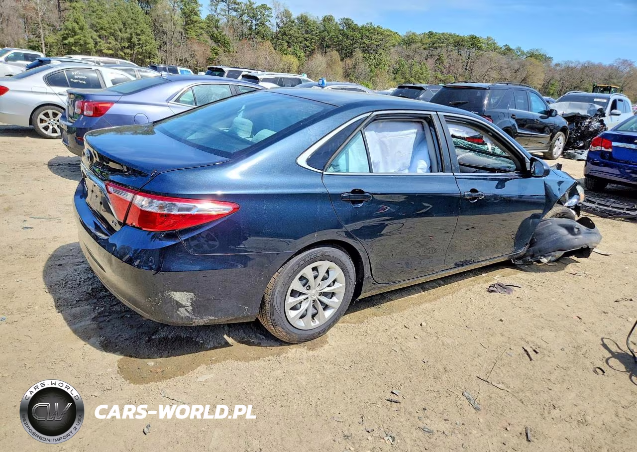 2017 Toyota Camry Le VIN:4T1BF1FK7HU672501 - 3