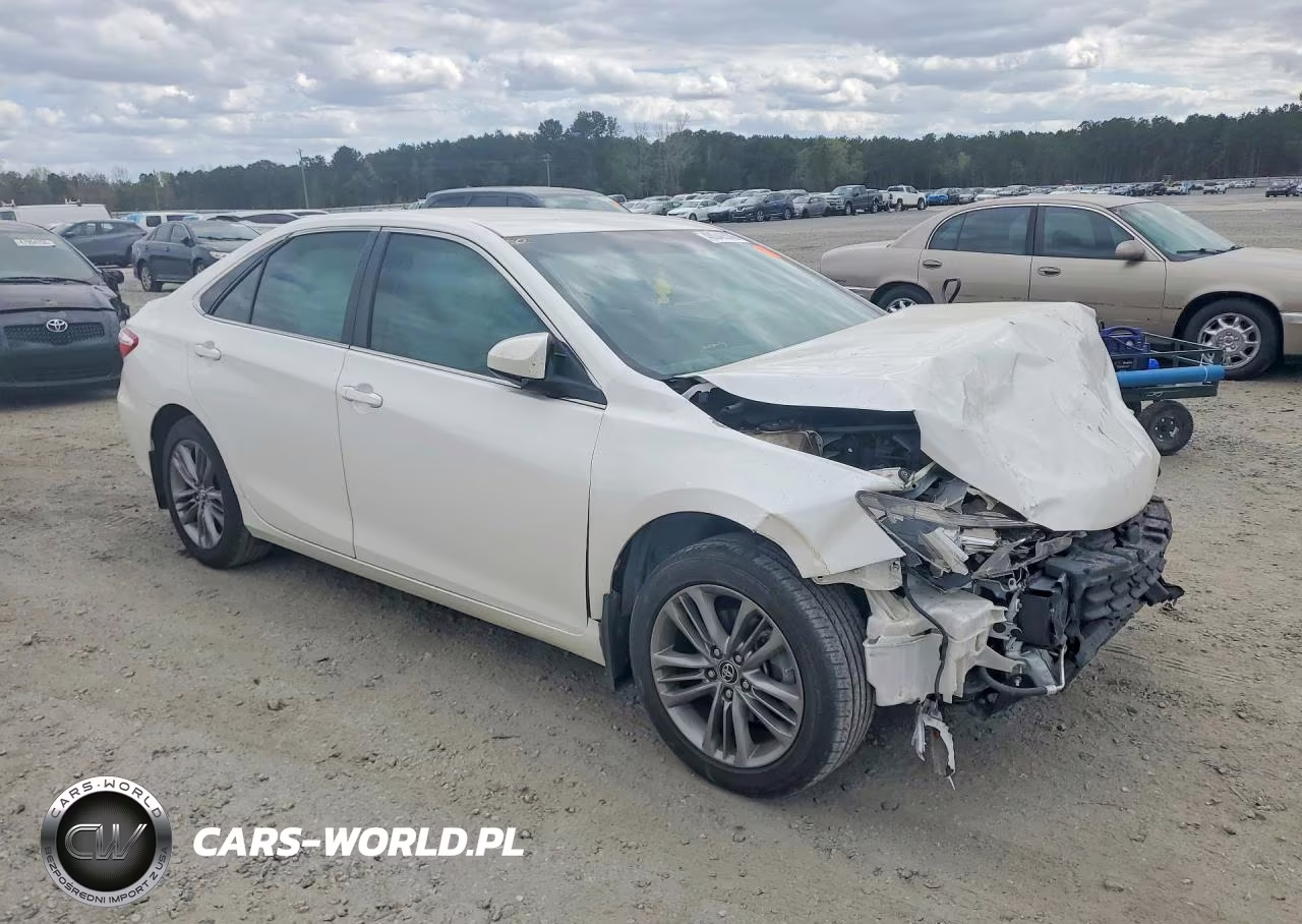 2016 Toyota Camry Hyb Le-Se-Xle VIN:4T1BF1FKXGU136298 - 4