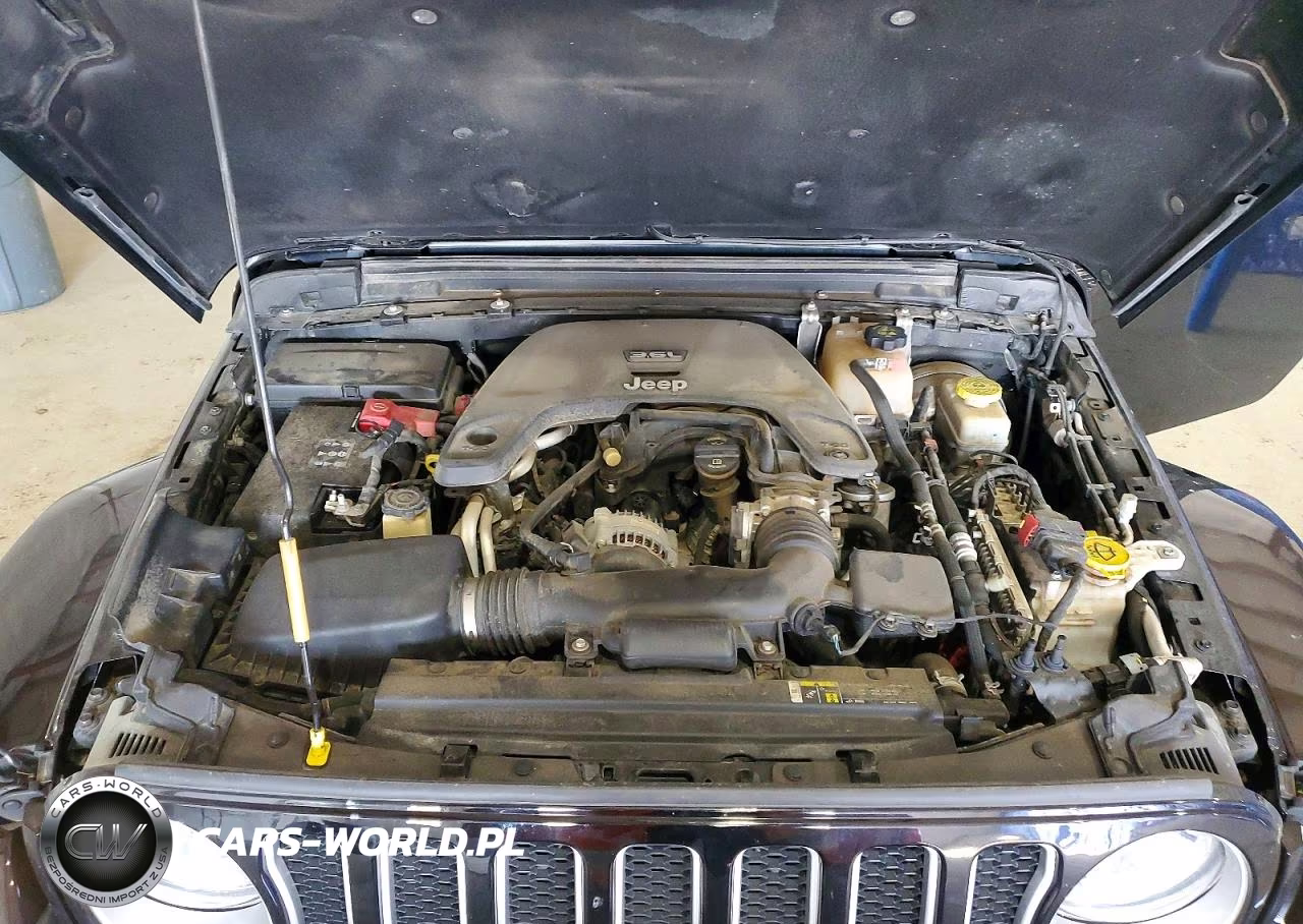 2018 Jeep Wrangler Unlimited Sahara VIN:1C4HJXEG5JW125590 - 11