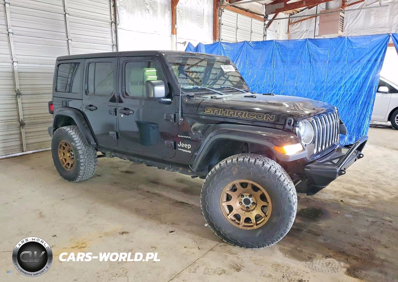 2018 Jeep Wrangler Unlimited Sahara VIN:1C4HJXEG5JW125590 - 4
