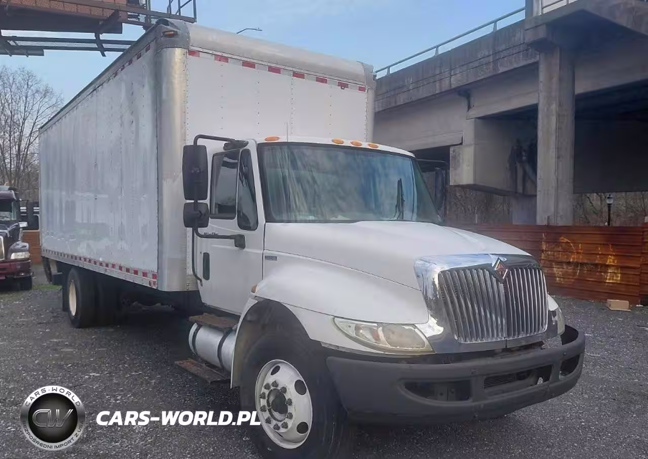 2010 International 4300 Trucks