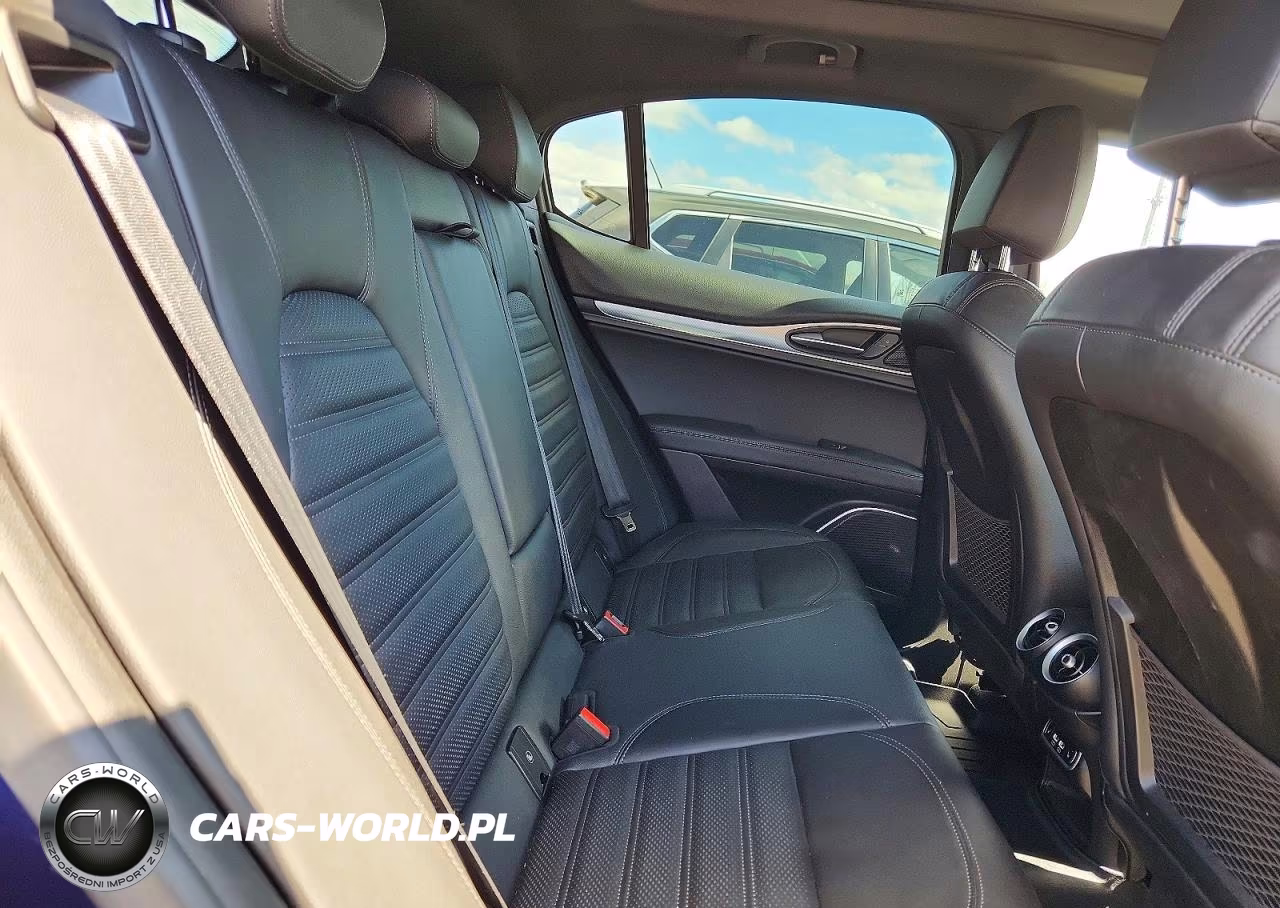 2020 Alfa Romeo Stelvio Ti VIN:ZASPAKBN8L7C86022 - 11