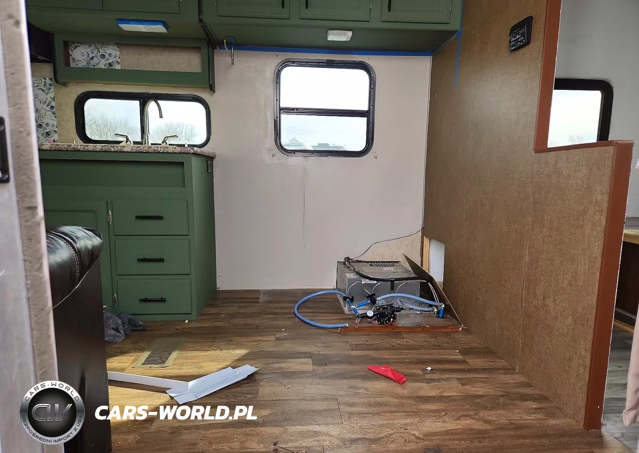2017 Avenger Recreational Vehicle (Rv) VIN:5ZT2AVRB3HB912305 - 6