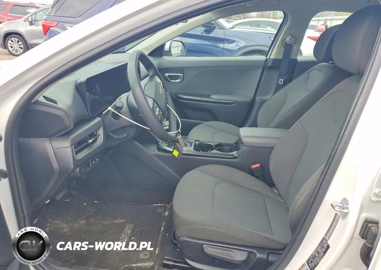 2025 Kia K4 Lxs VIN:3KPFT4DE0SE127078 - 7