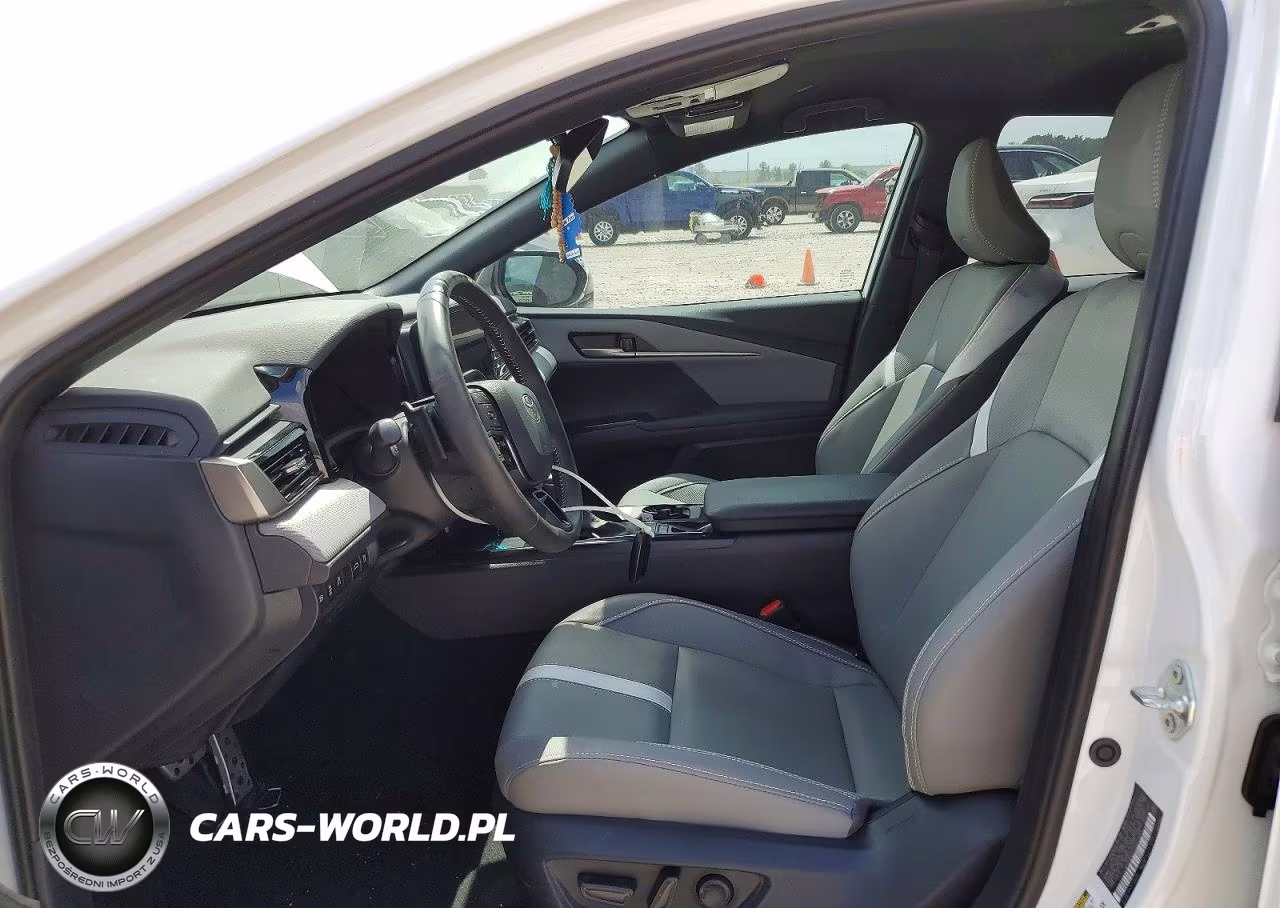 2025 Toyota Camry Se VIN:4T1DAACKXSU545034 - 7
