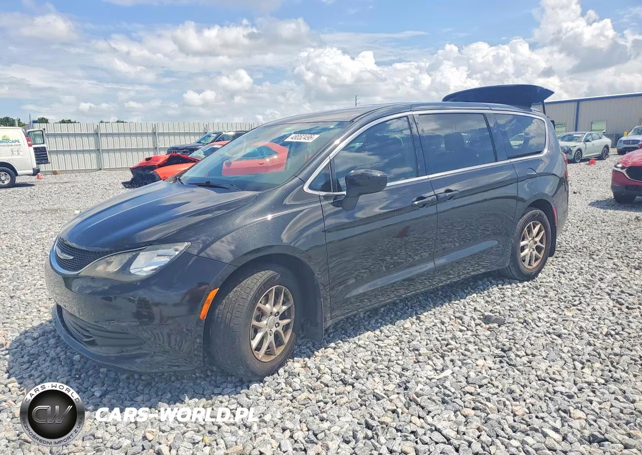 2017 Chrysler Pacifica Touring – zdjęcie 1 z 13
