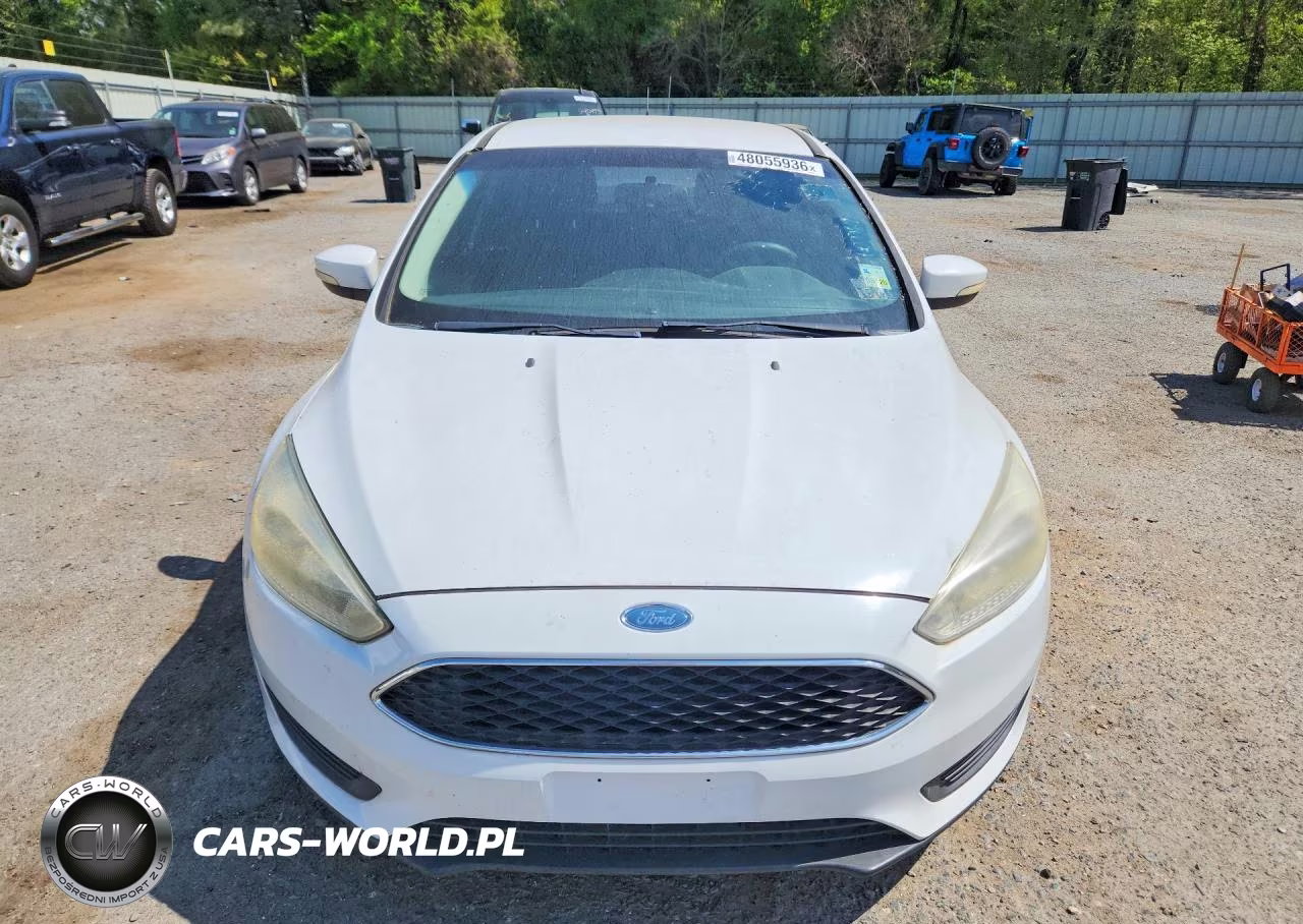 2016 Ford Focus Se VIN:1FADP3F29GL360583 - 5