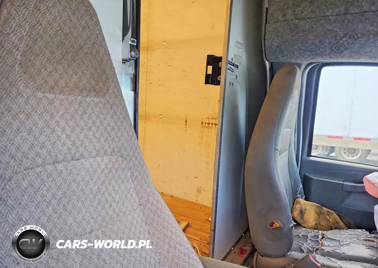 2022 Chevrolet Express Delivery Truck VIN:1HA6GVC72NN012636 - 11