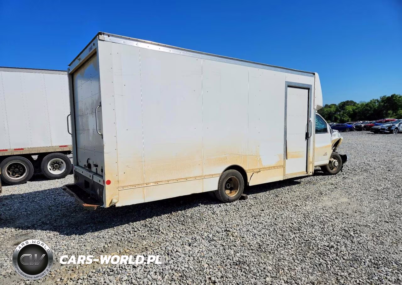 2022 Chevrolet Express Delivery Truck VIN:1HA6GVC72NN012636 - 3