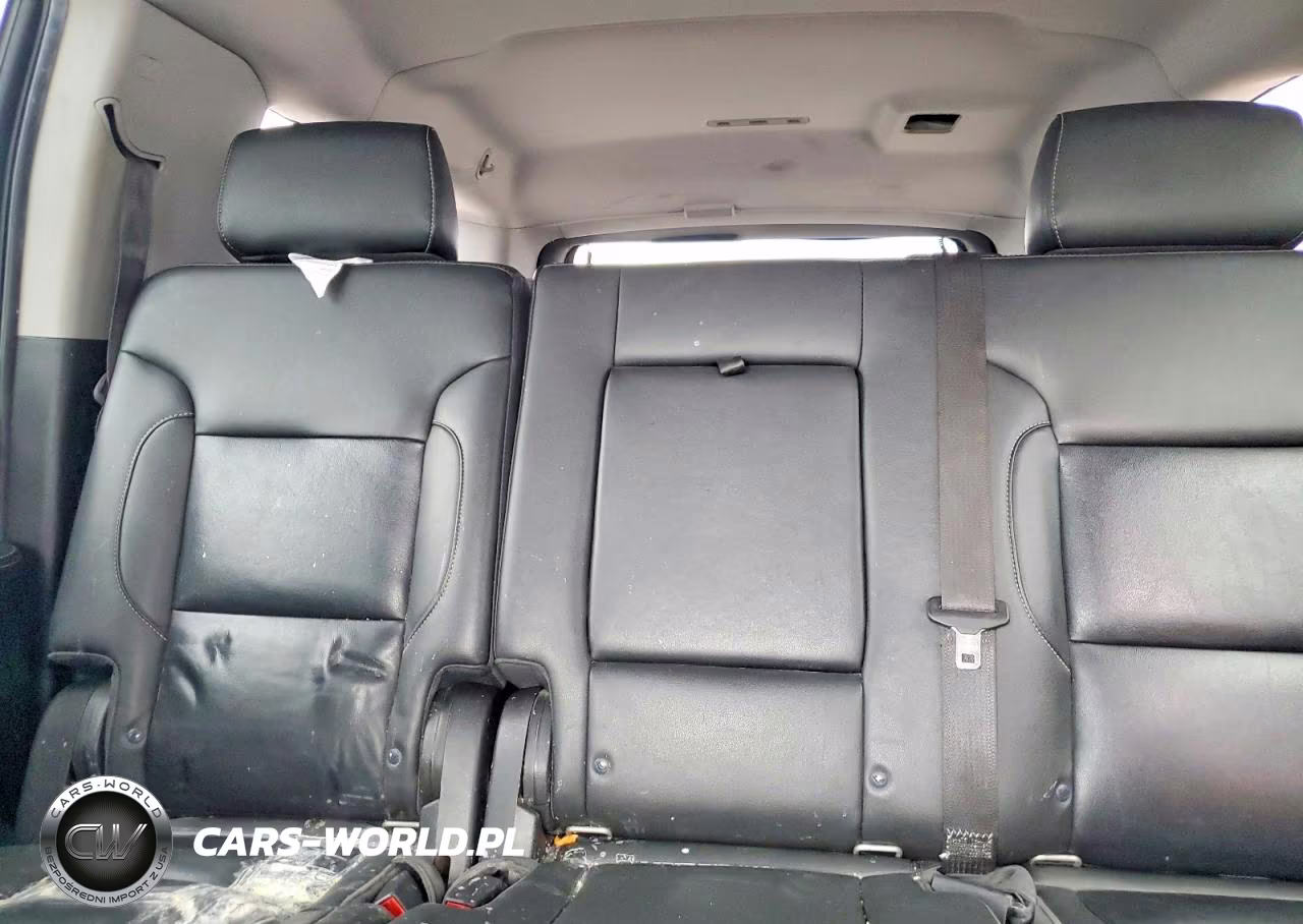 2018 Chevrolet Suburban C1500 Lt VIN:1GNSCHKCXJR143922 - 10