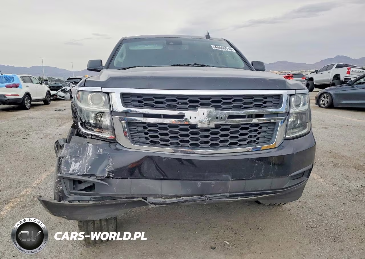 2018 Chevrolet Suburban C1500 Lt VIN:1GNSCHKCXJR143922 - 5
