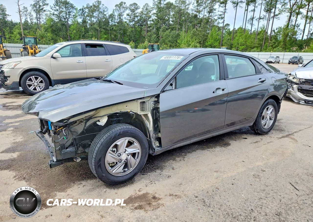 2025 Hyundai Elantra Se – zdjęcie 1 z 13