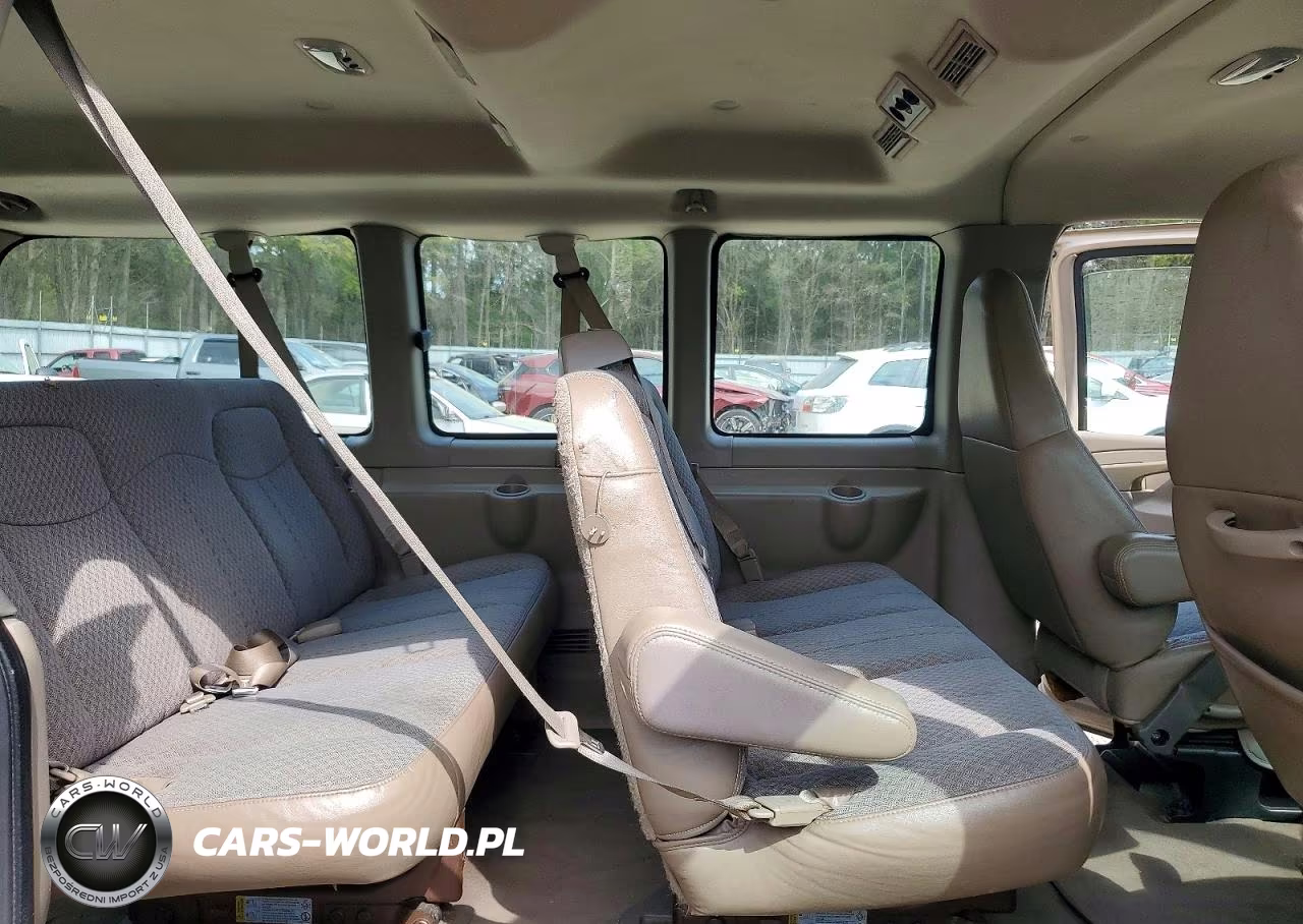 2005 Chev Express VIN:1GAGG25V851188965 - 11