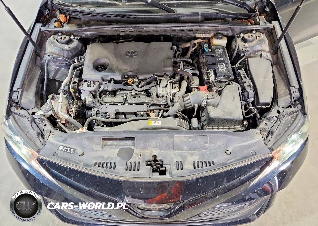 2018 Toyota Camry Le VIN:4T1B11HK6JU049422 - 11