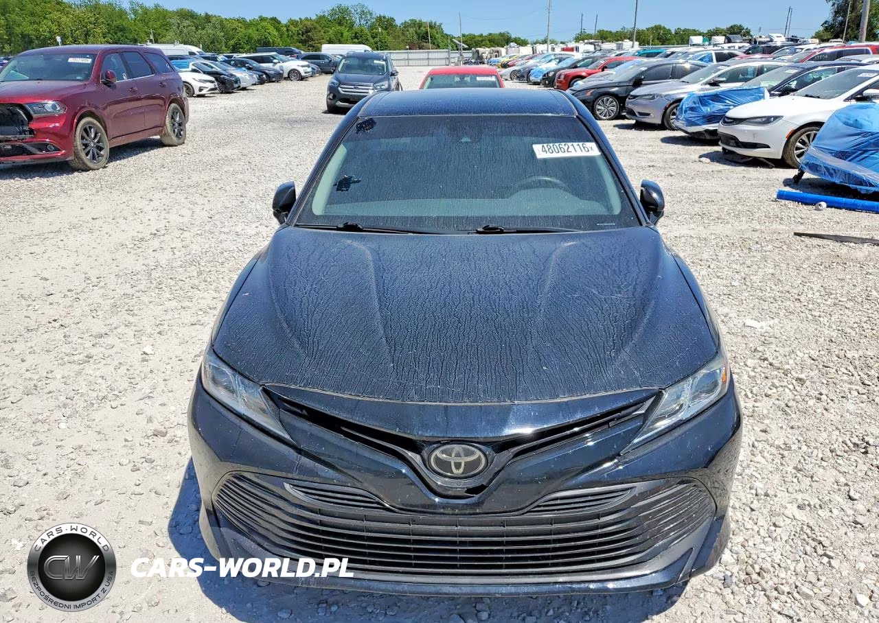 2018 Toyota Camry Le VIN:4T1B11HK6JU049422 - 5