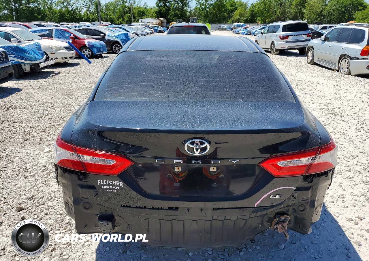 2018 Toyota Camry Le VIN:4T1B11HK6JU049422 - 6