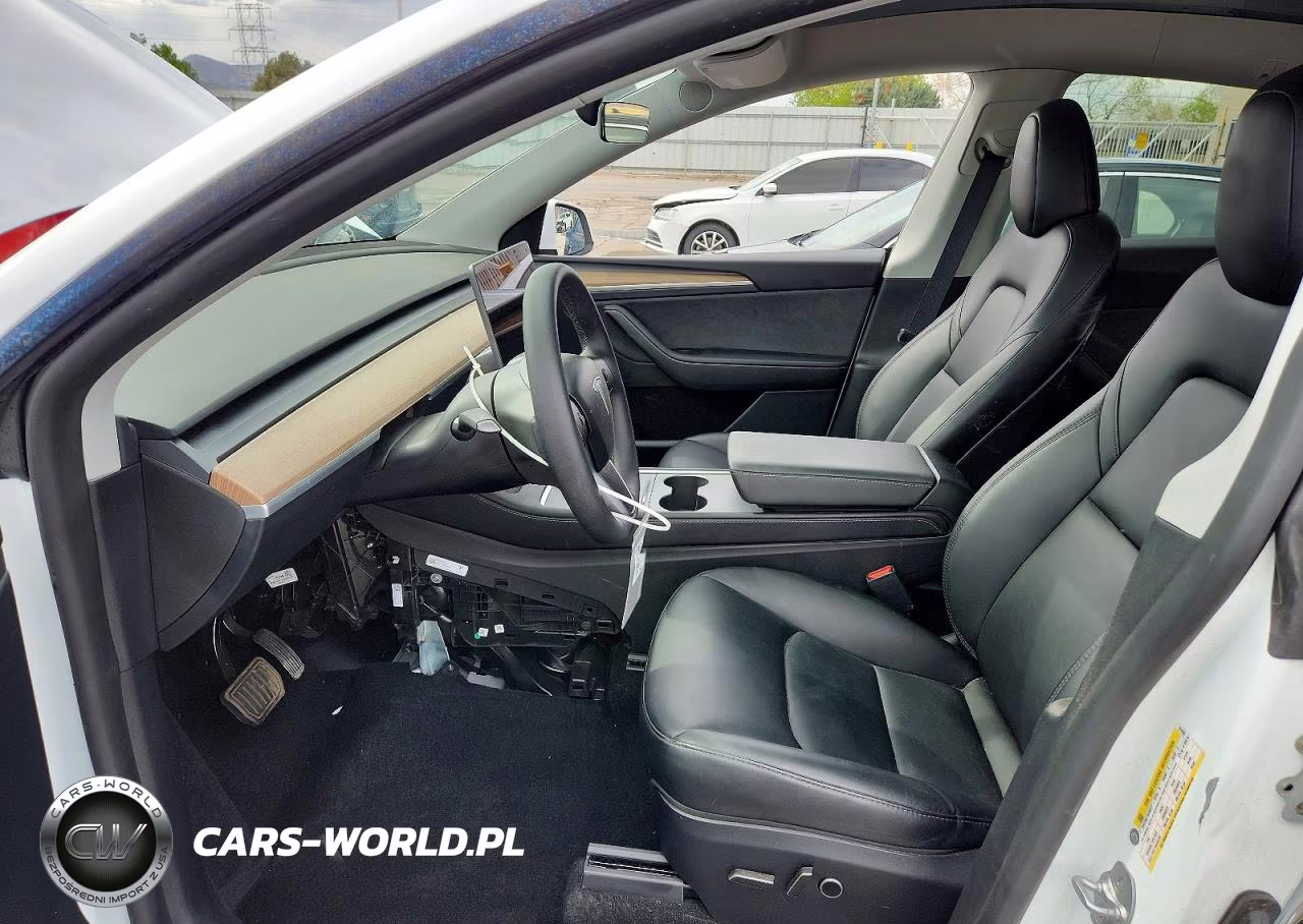 2024 Tesla Model Y VIN:7SAYGDEE6RA291855 - 7