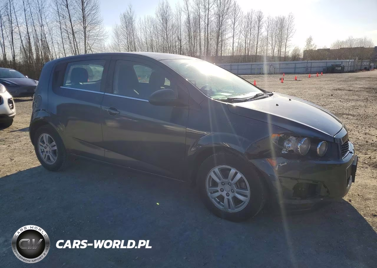 2016 Chevrolet Sonic Lt VIN:1G1JC6SG4G4152545 - 4